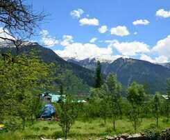 Gezellig Inn Tree Hill Cottages and Kanyal Villas