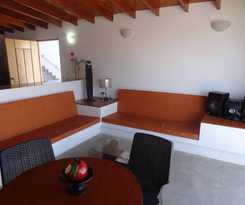 Apartamentos Akas Hotel