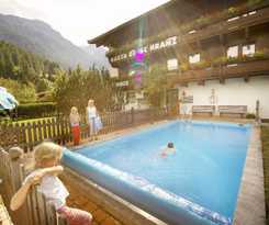 Hostal and Appartement Garni Schranz