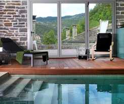 Mikro Papigo 1700 and Spa