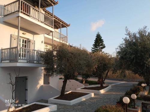 Evlalia Studios & Villas