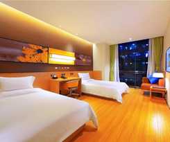 Hotel Iu Ruili Nanmao Street