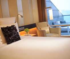 Renaissance Hong Kong Harbour View