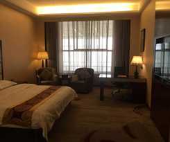  Donghu Mingzhu Hotel