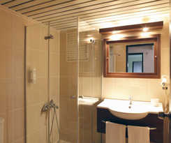 Ustun Hotel