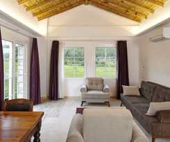  Vinifera Vineyards Hotel
