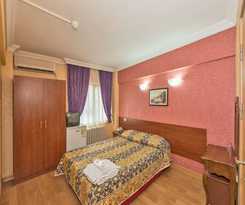  Metro Hotel