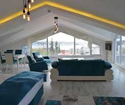 Deep Hotel