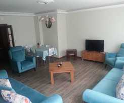  Royal Inn Seza Residence