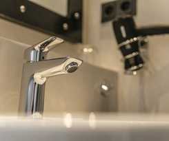  Alexxanders Restaurant and Bordinghouse