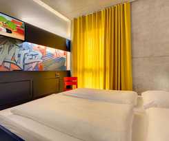 Meininger Berlin East Side Gallery