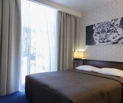  Dolphin Planet Hotel