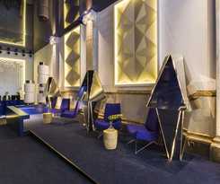 Hotel Room Mate Carla