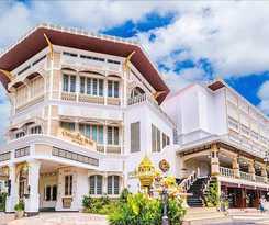 Chuchai Buri Sri Amphawa