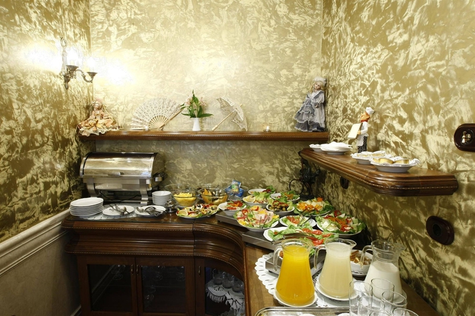 Venezia by Zeus International