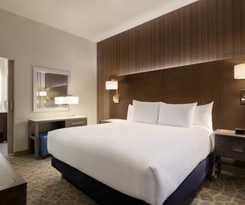 Hotel Embassy Suites By Hilton The Woodlands At Hughes Landing