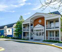 Econo Lodge Inn and Suites Radford-blacksburg Area