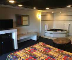 Hotel Midway Inn and Suites