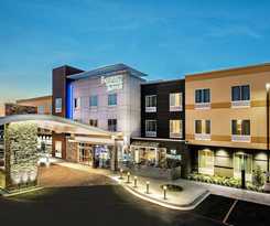 Hotel Fairfield Inn and Suites By Marriott Van Canton Area