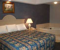 Hotel Village Inn and Suites