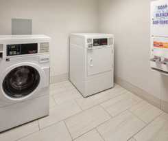 Hotel Holiday Inn Express & Suites Bradley Airport