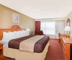 Hotel Days Inn By Wyndham Staunton
