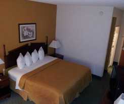 La Quinta Inn and Suites By Wyndham Fayetteville I-95