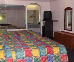 Travelers Inn and Suites Liberty