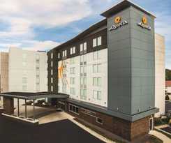 La Quinta Inn and Suites By Wyndham Winchester