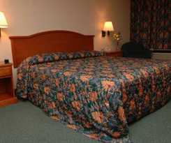 Capri Lynbrook Motor Inn