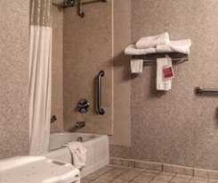 Hotel Ramada by Wyndham Topeka Downtown Hotel & Convention Center 