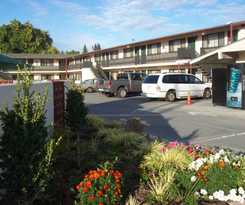 Hotel Apex Inn