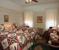 Hotel American River Inn