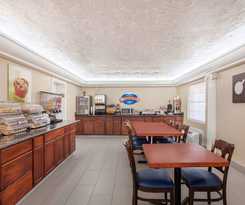 Hotel Baymont By Wyndham Lake City