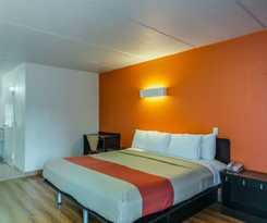 Motel 6 Cleveland, Tx