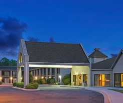 Hotel Clarion Pointe Near University
