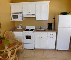 Pines & Palms Resort