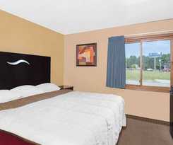 Hotel Super 8 By Wyndham Sheboygan Wi