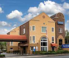 Hotel Vinea, a Travelodge by Wyndham 