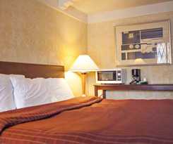 Hotel Dover Inn and Suites