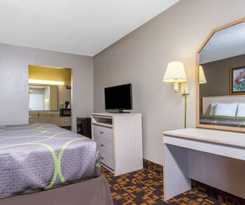 Super 8 By Wyndham Antioch/nashville South East