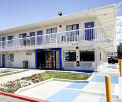  Super 8 by Wyndham Woods Cross/Salt Lake City North
