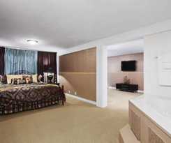 Hotel Howard Johnson By Wyndham Burlington