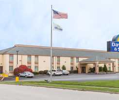 Hotel Days Inn and Suites By Wyndham Bloomington/normal Il
