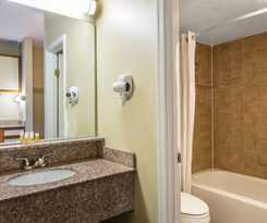 Hotel Days Inn By Wyndham Virginia Beach At The Beach