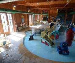 Hotel Polynesian and Suites Wisconsin Dells/lake Delton