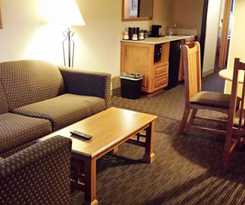 Hotel Ramada By Wyndham Sioux Falls Airport-waterpark and Event Ctr