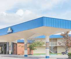 Days Inn By Wyndham St Clairsville