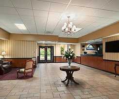 Hotel Ramada by Wyndham Butler/Tesla Biohealing Resort 