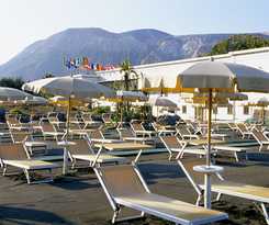 Hotel Les Sables Noirs and Spa